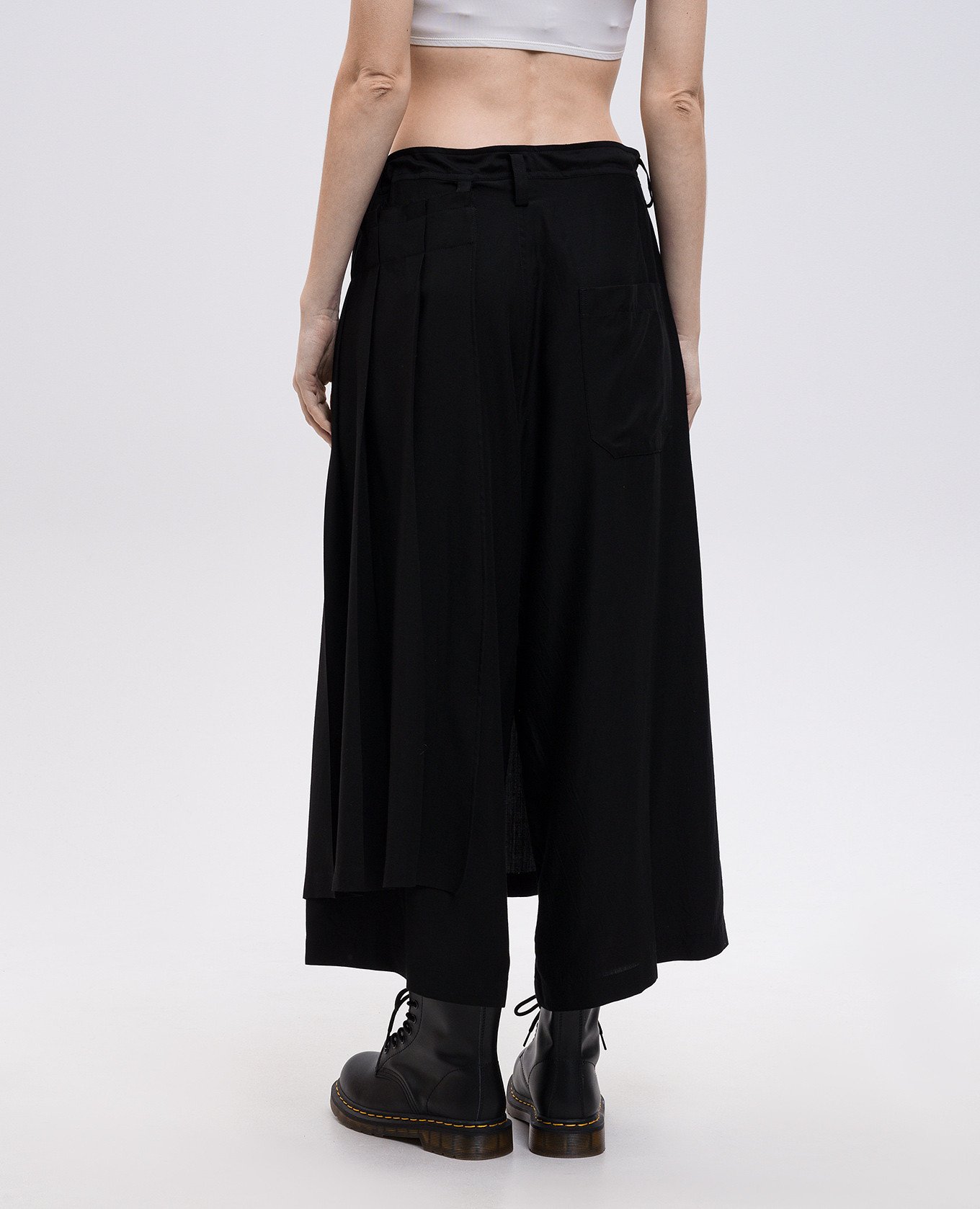 

Black culottes with peplum Y`S Yamamoto