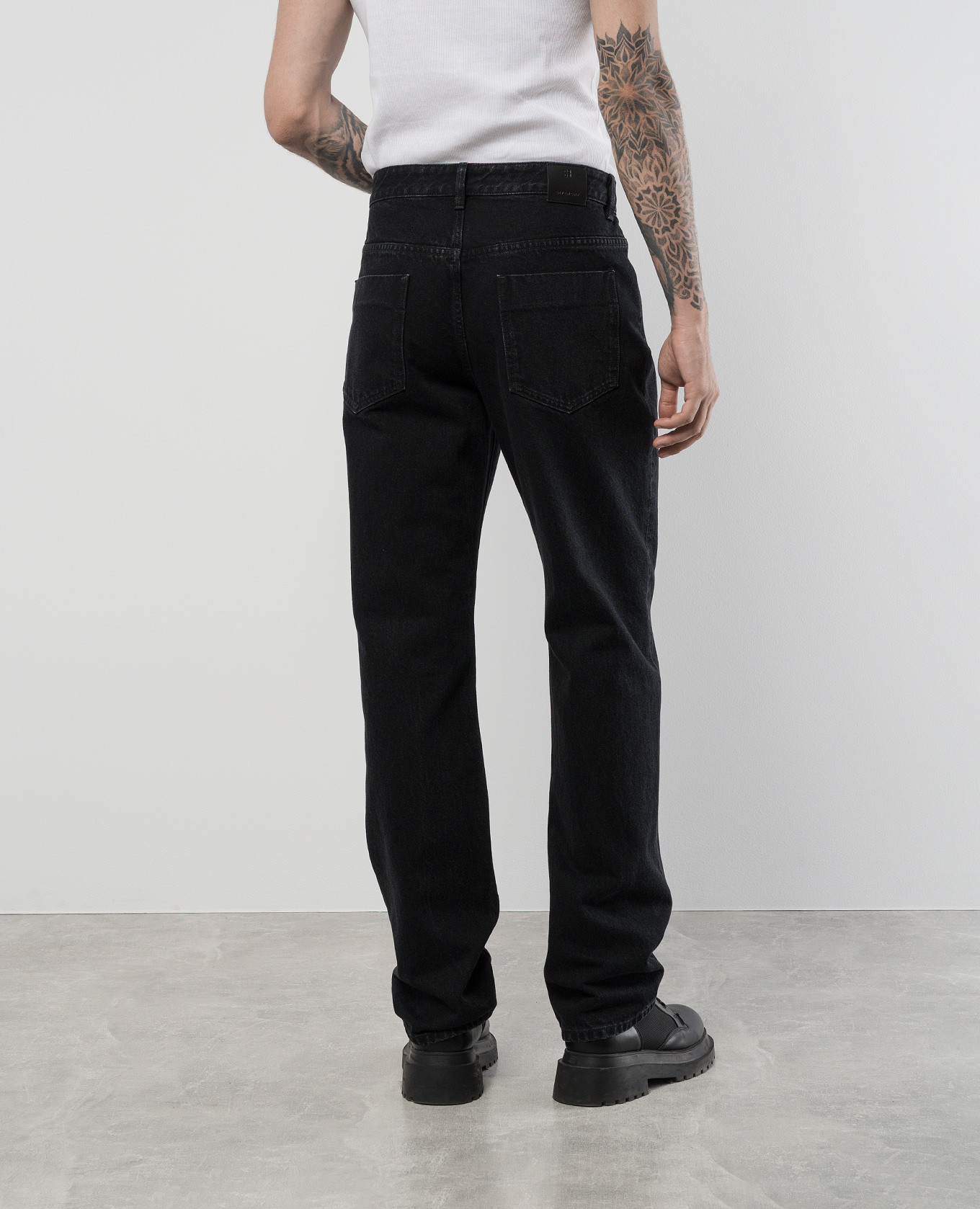 Black jeans with logo patch Givenchy 4