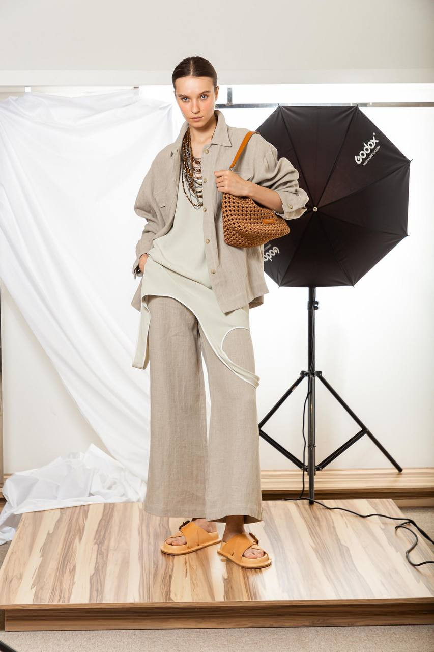 Beige linen shirt Solotre 6