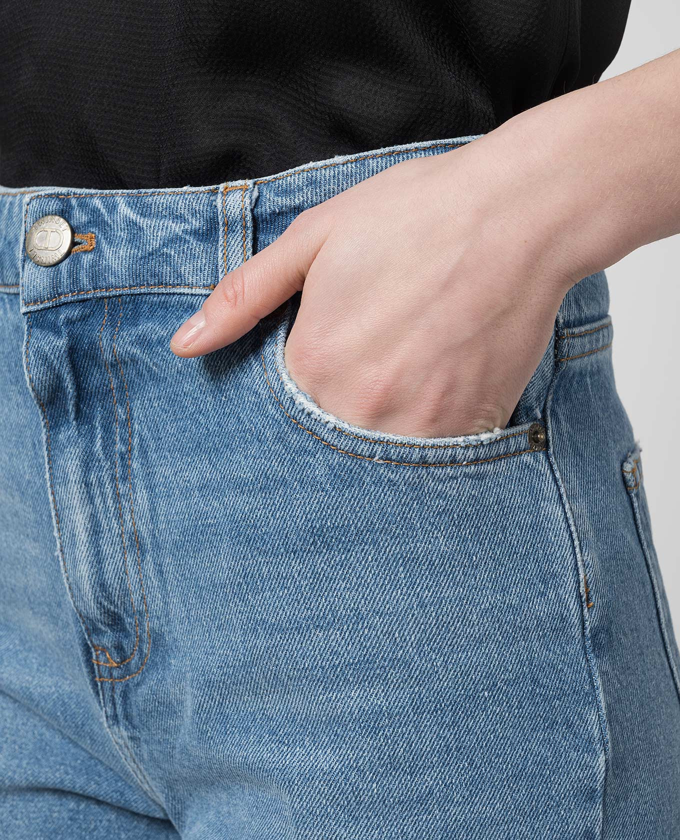 

Blue distressed jeans with logo Twinset