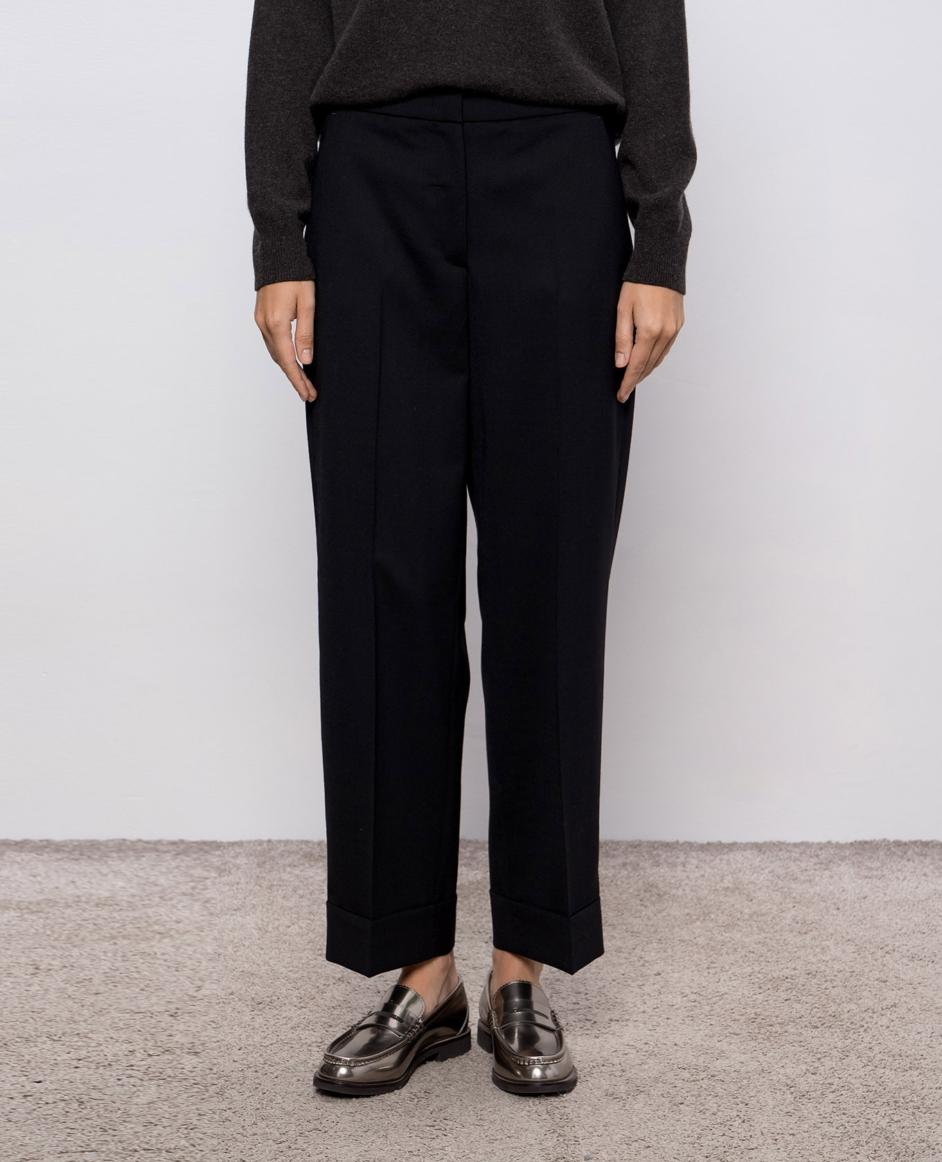 

Black pants with wool Peserico