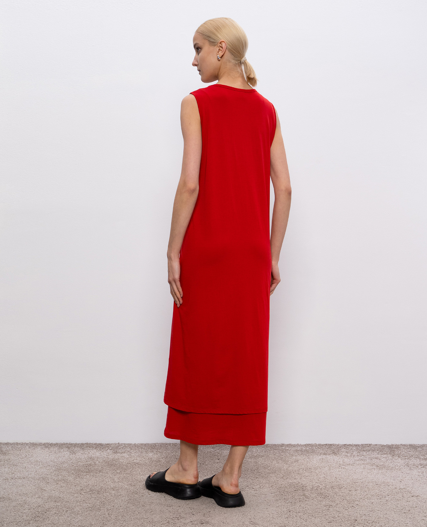 

Red dress with layering effect Intoca