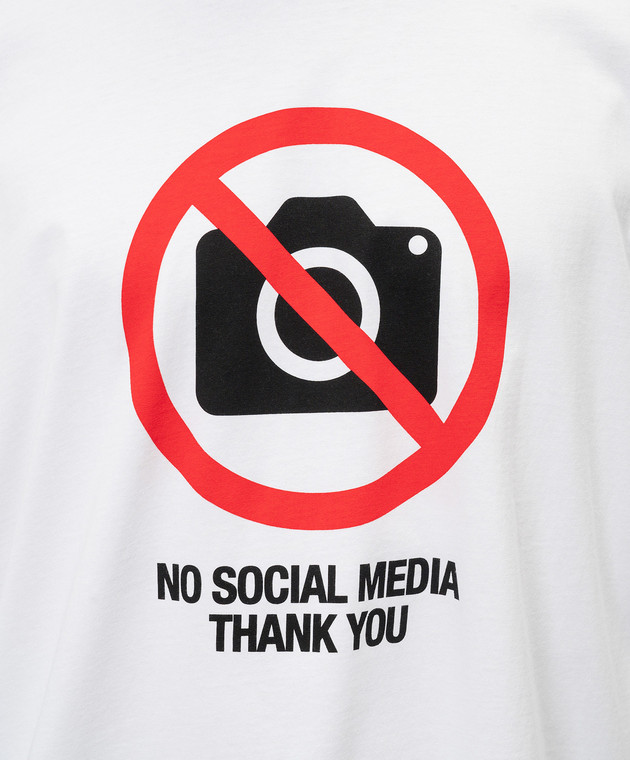 Vetements - White t-shirt with No social media print UA65TR120WM