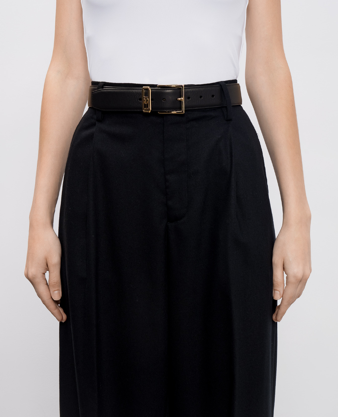 

Livy black leather belt MooRER