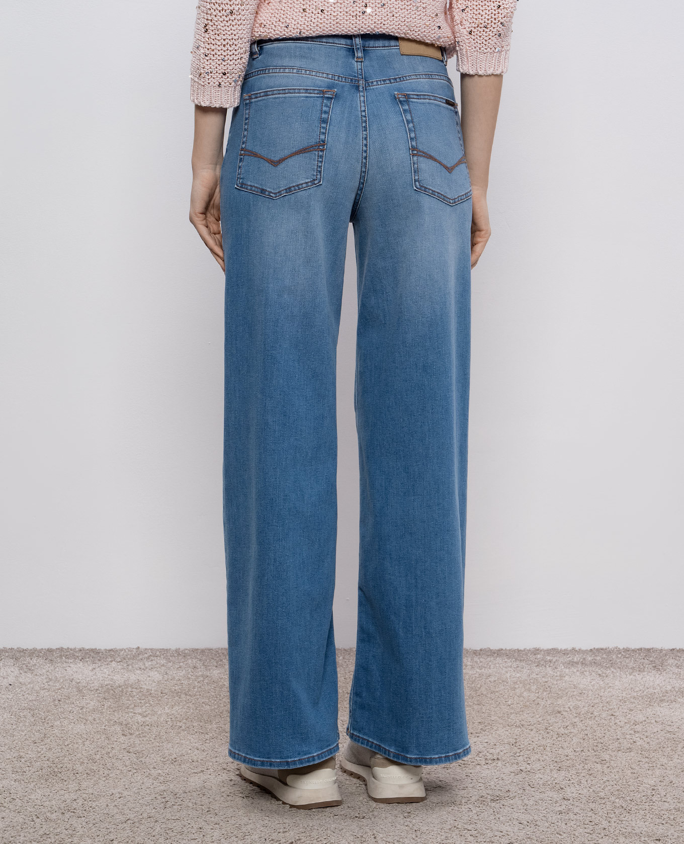 

Blue jeans with logo patch Peserico