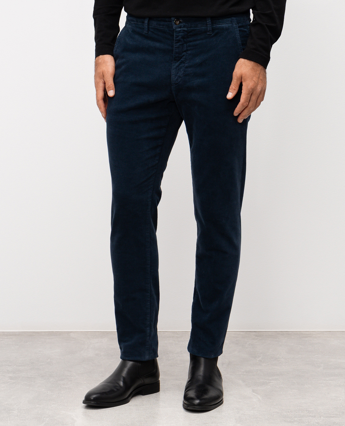 

Blue velvet pants Four.Ten