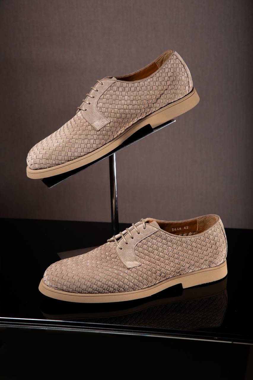

Beige suede loafers with weaving Doucal's