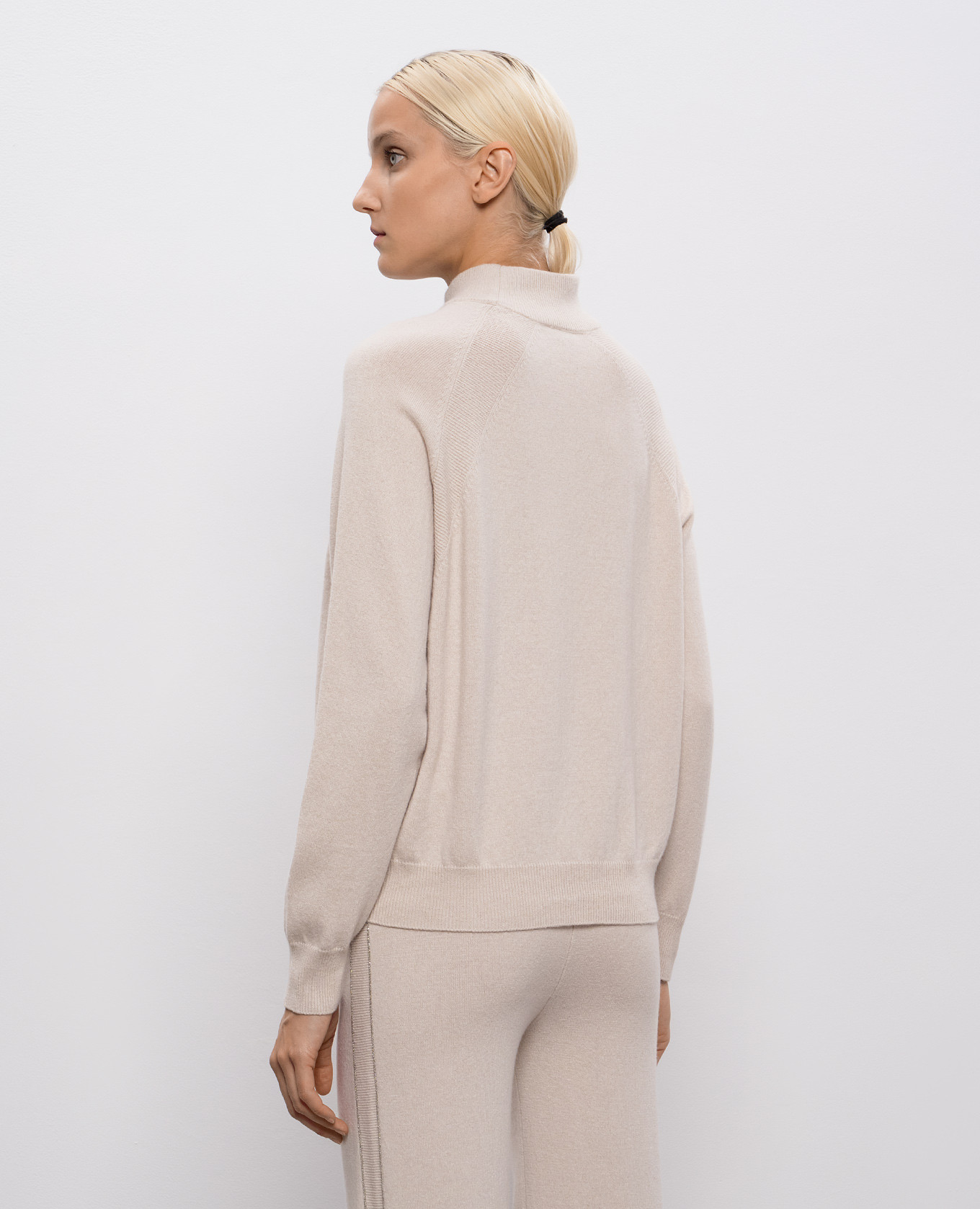

Beige wool, silk and cashmere sweater Peserico