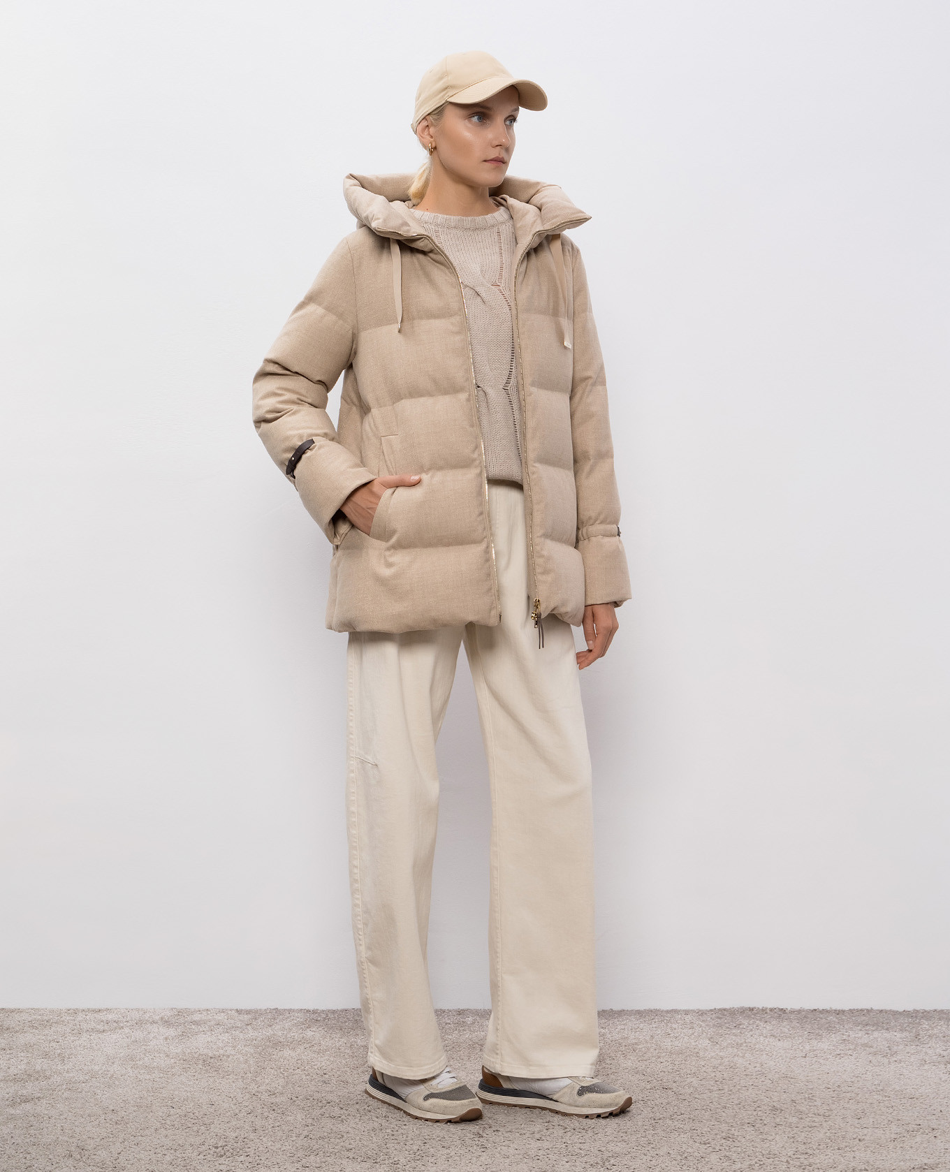 Beige cashmere sweater with textured pattern Enrico Mandelli 2