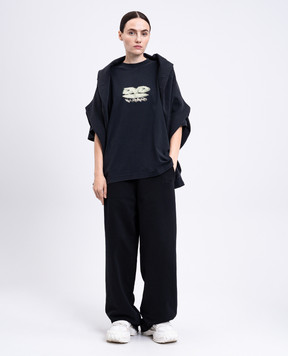Vetements Black loose-fitting T-shirt with print UH76TR380B