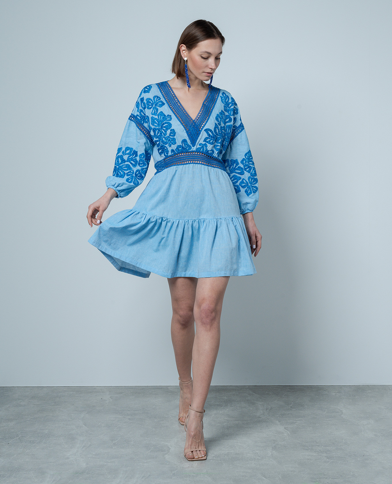 

Blue linen dress with lace Ermanno Scervino, Light blue