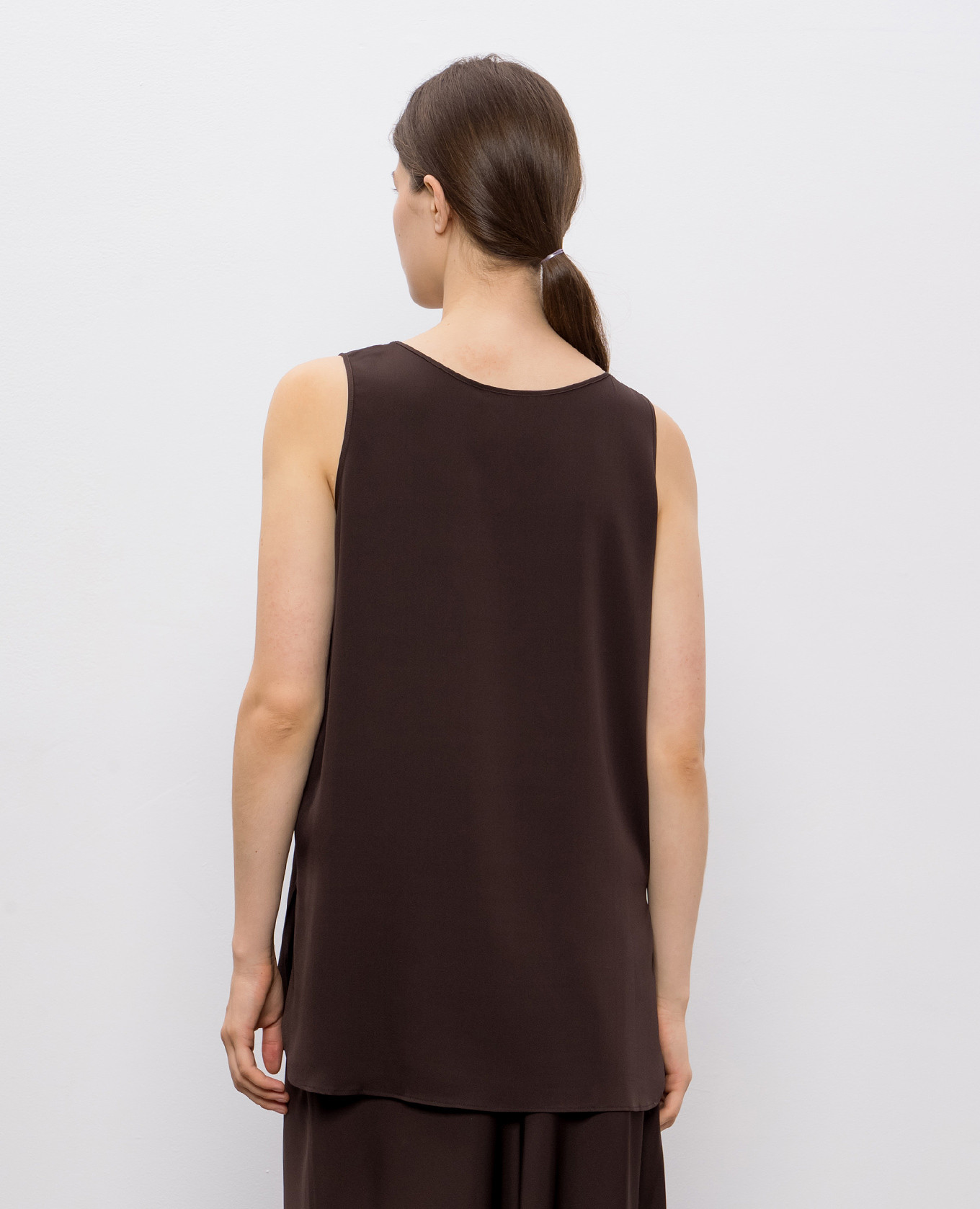 

Brown silk top Allude