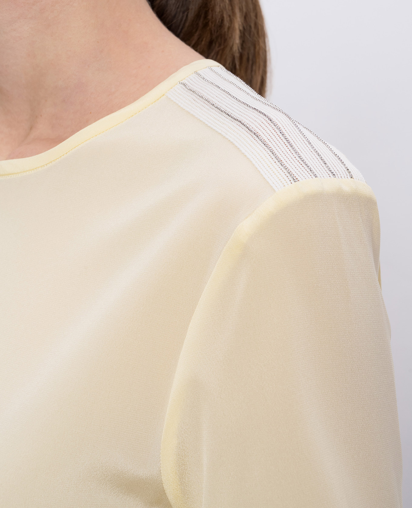

Yellow silk top with monil chain Peserico