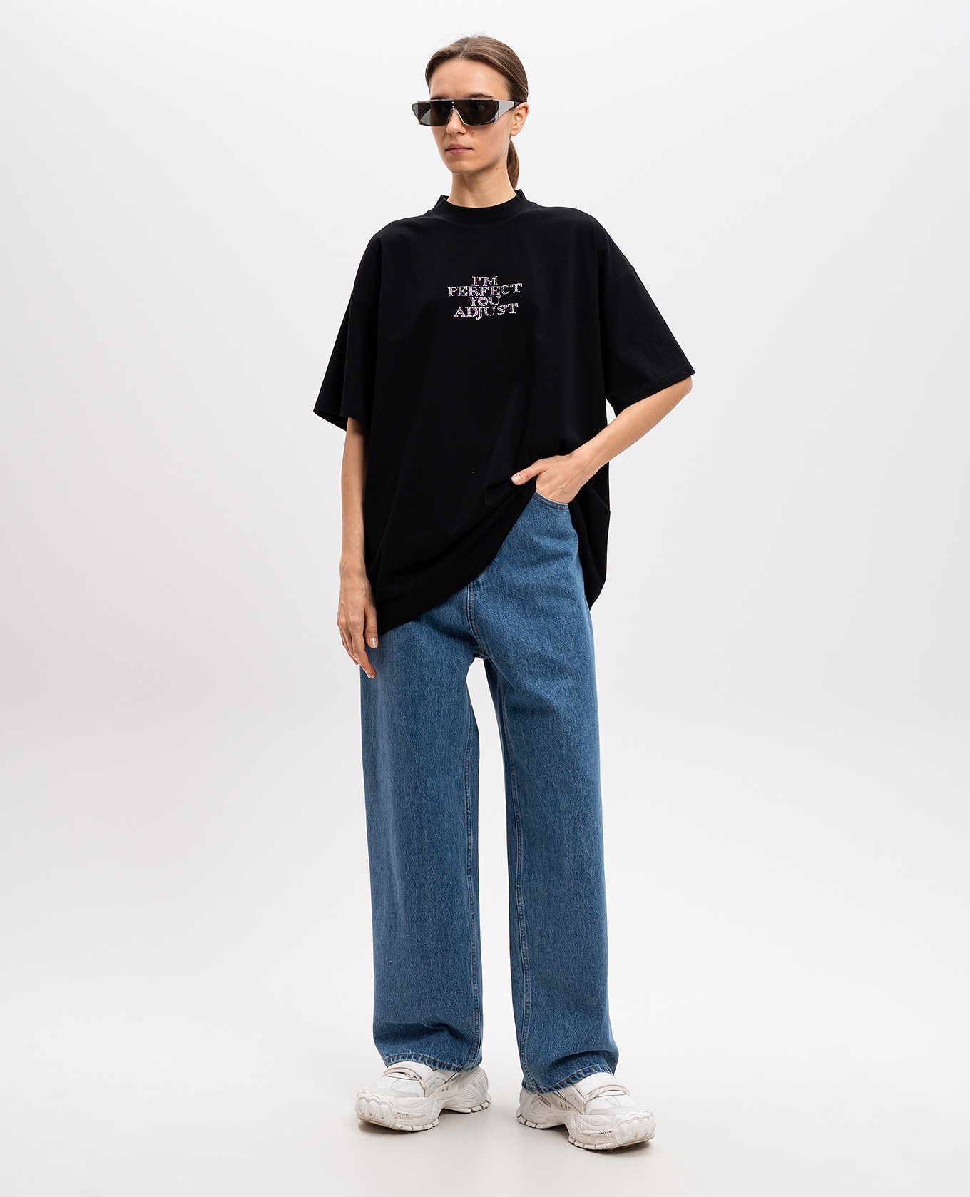 

Blue jeans with logo patch Vetements