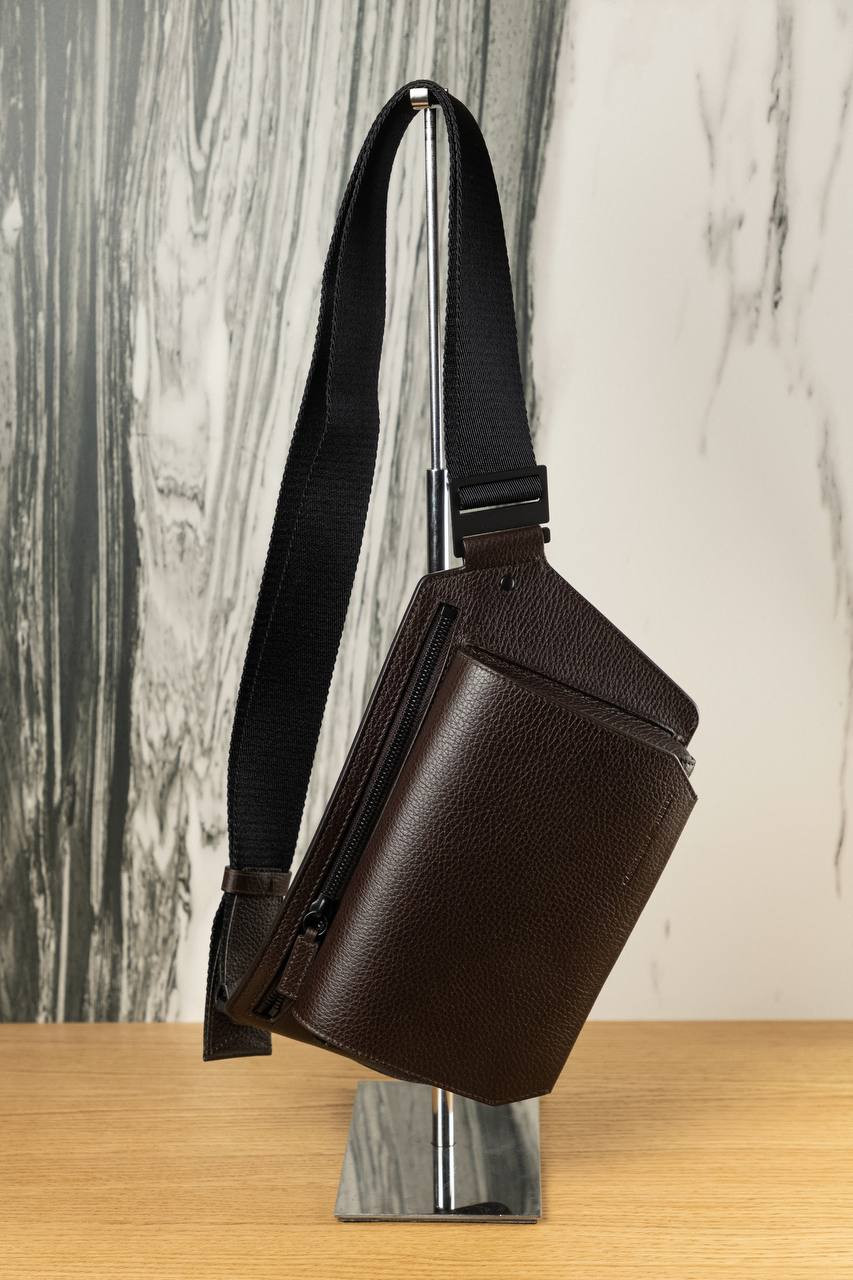 Brown leather belt bag with embossed logo Cashmere&Whiskey 5