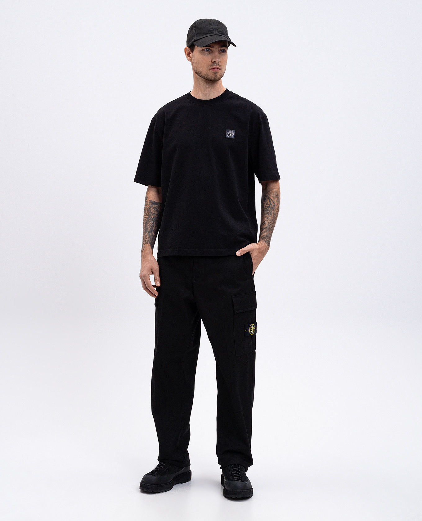 

Black cargo with logo Stone Island