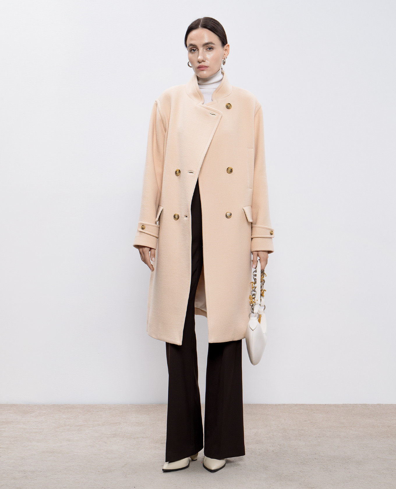 

Beige double-breasted coat made of wool Yves Salomon