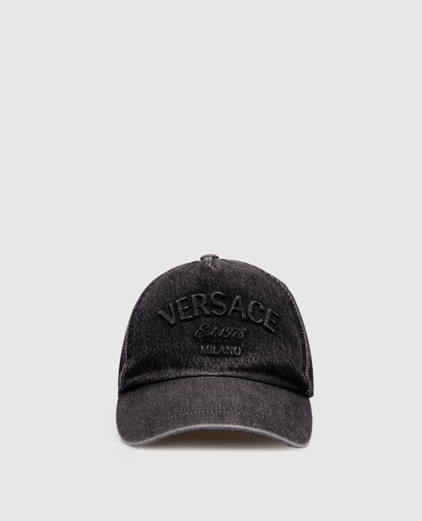 

Black cap with logo Versace