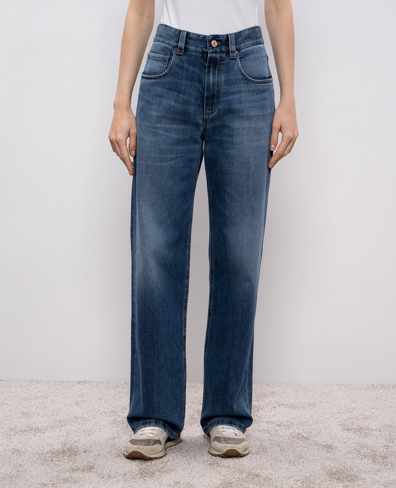 

Blue jeans with a worn effect Brunello Cucinelli