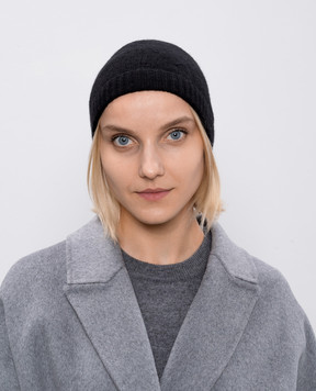 Solotre Black cap made of wool and cashmere M3S0116S