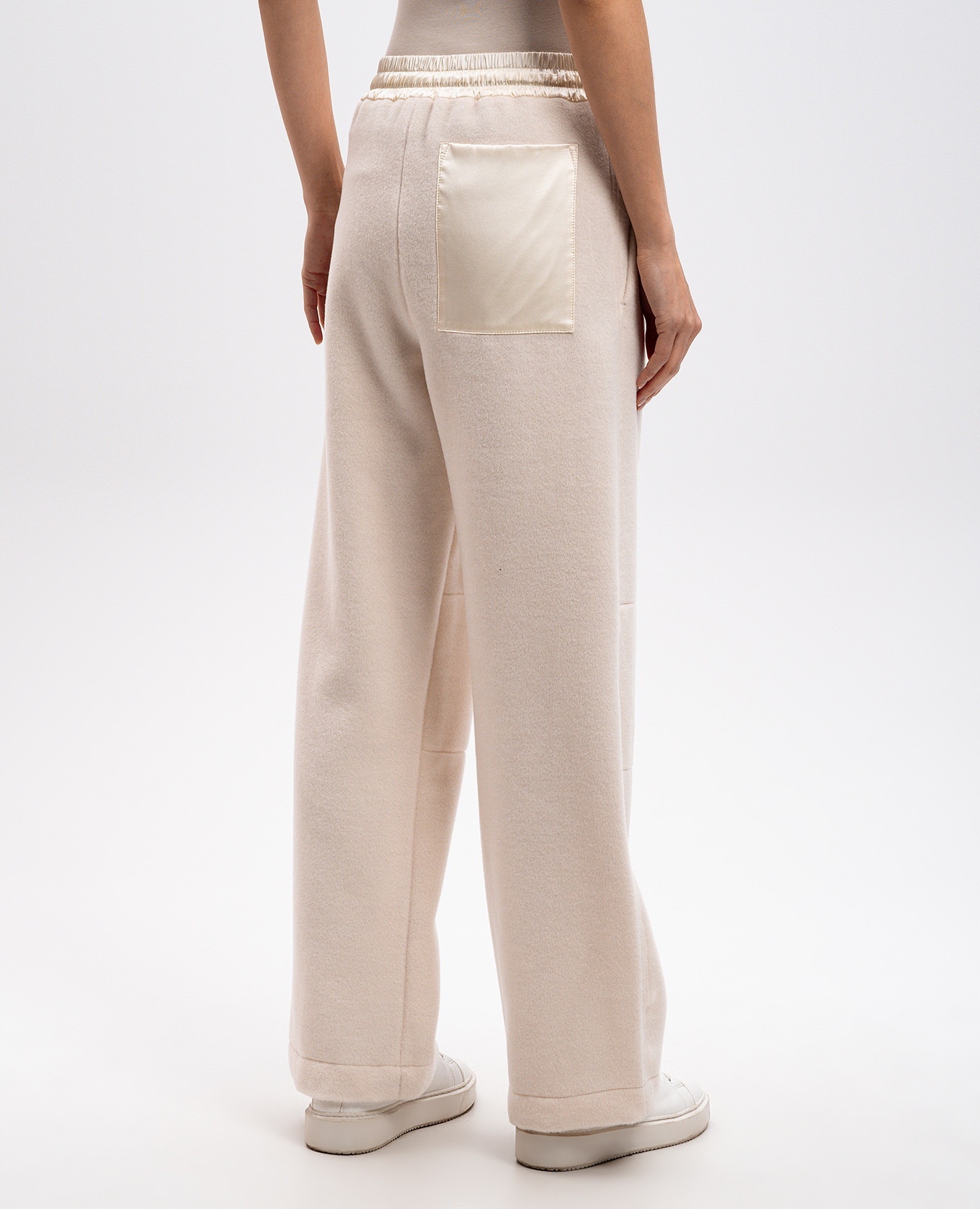 Beige pants made of wool Jil Sander 4