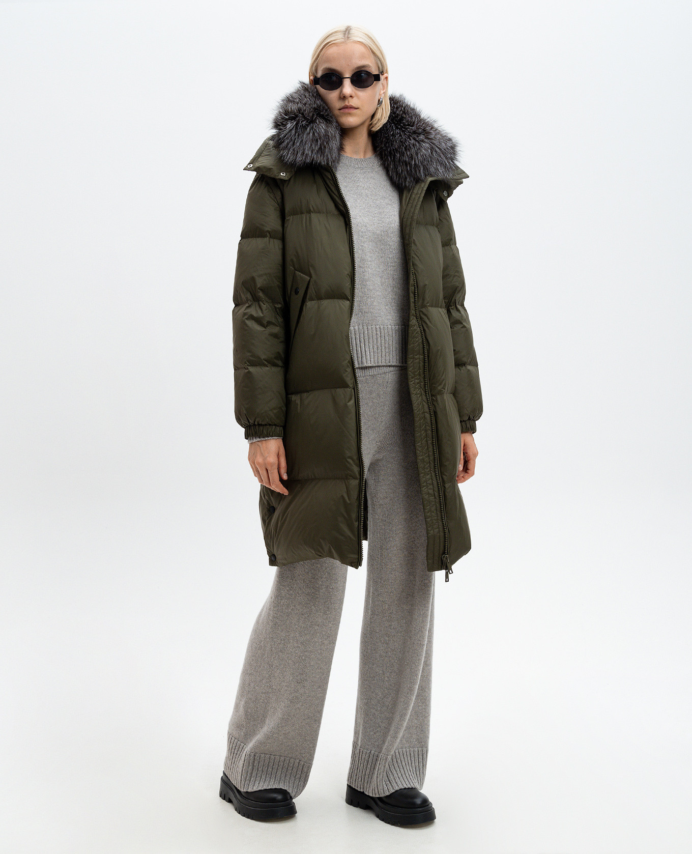 

Green down jacket with fox fur Yves Salomon Army