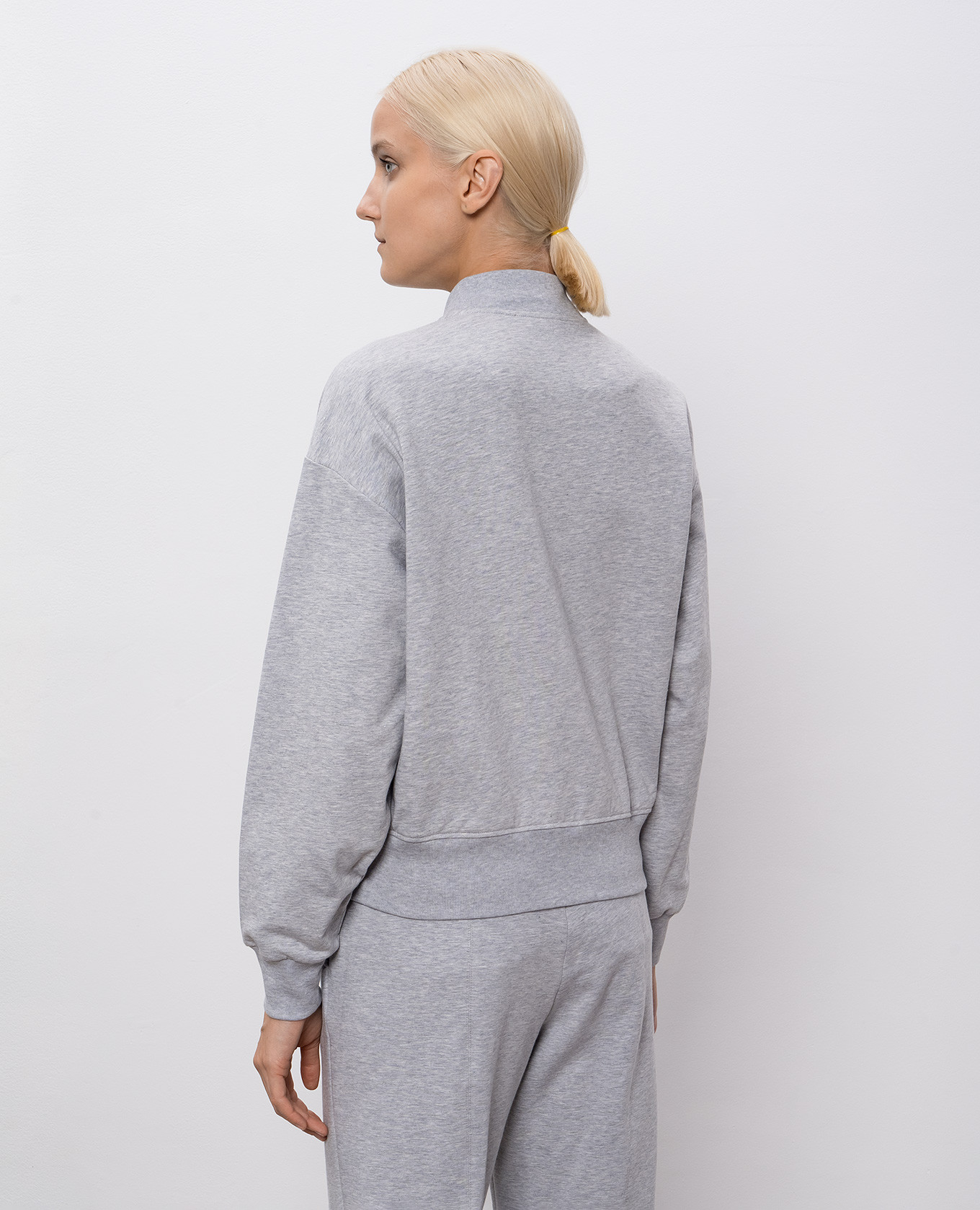 Grey sports jacket with monil chain Peserico 4