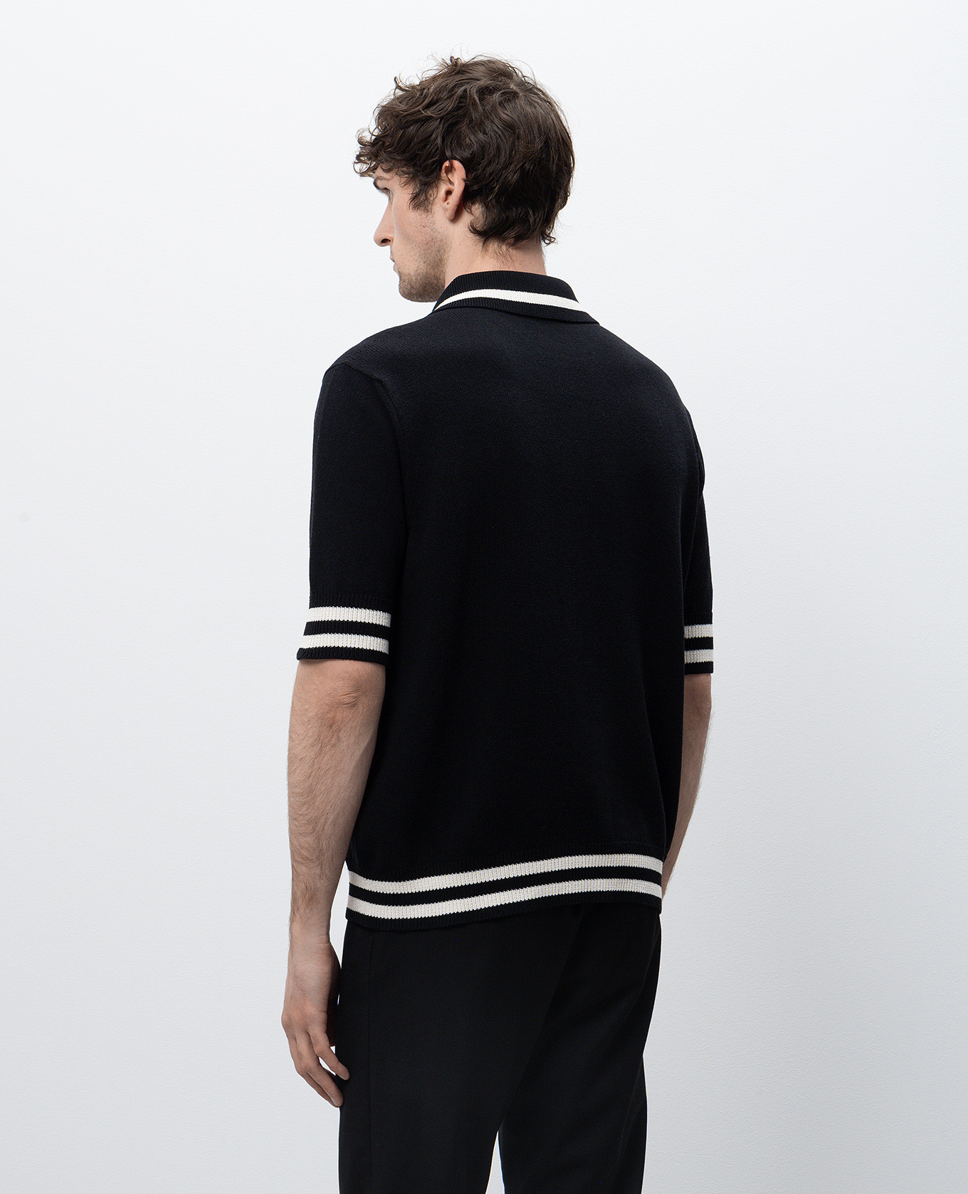 

Black polo shirt with embroidered logo Balmain