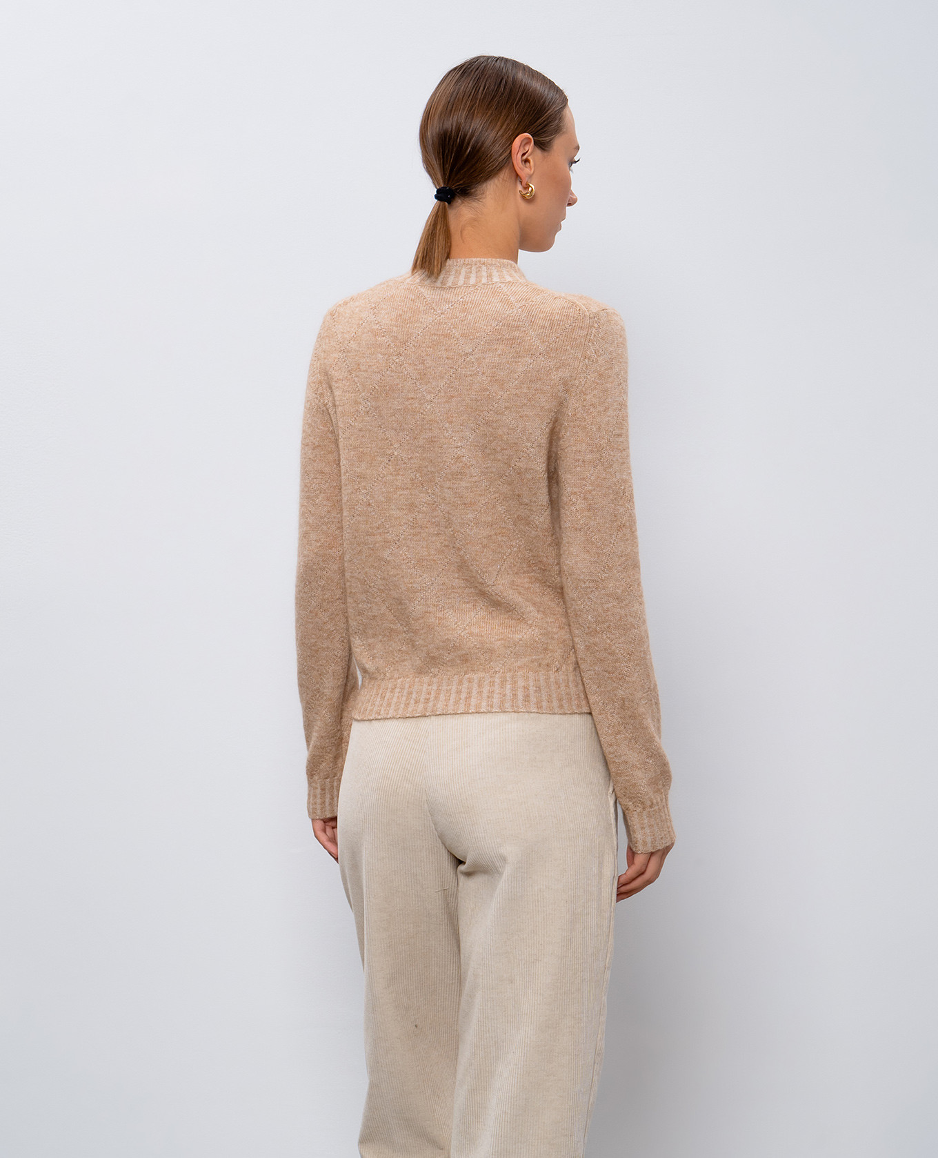 

Beige sweater with wool in a geometric pattern Ballantyne