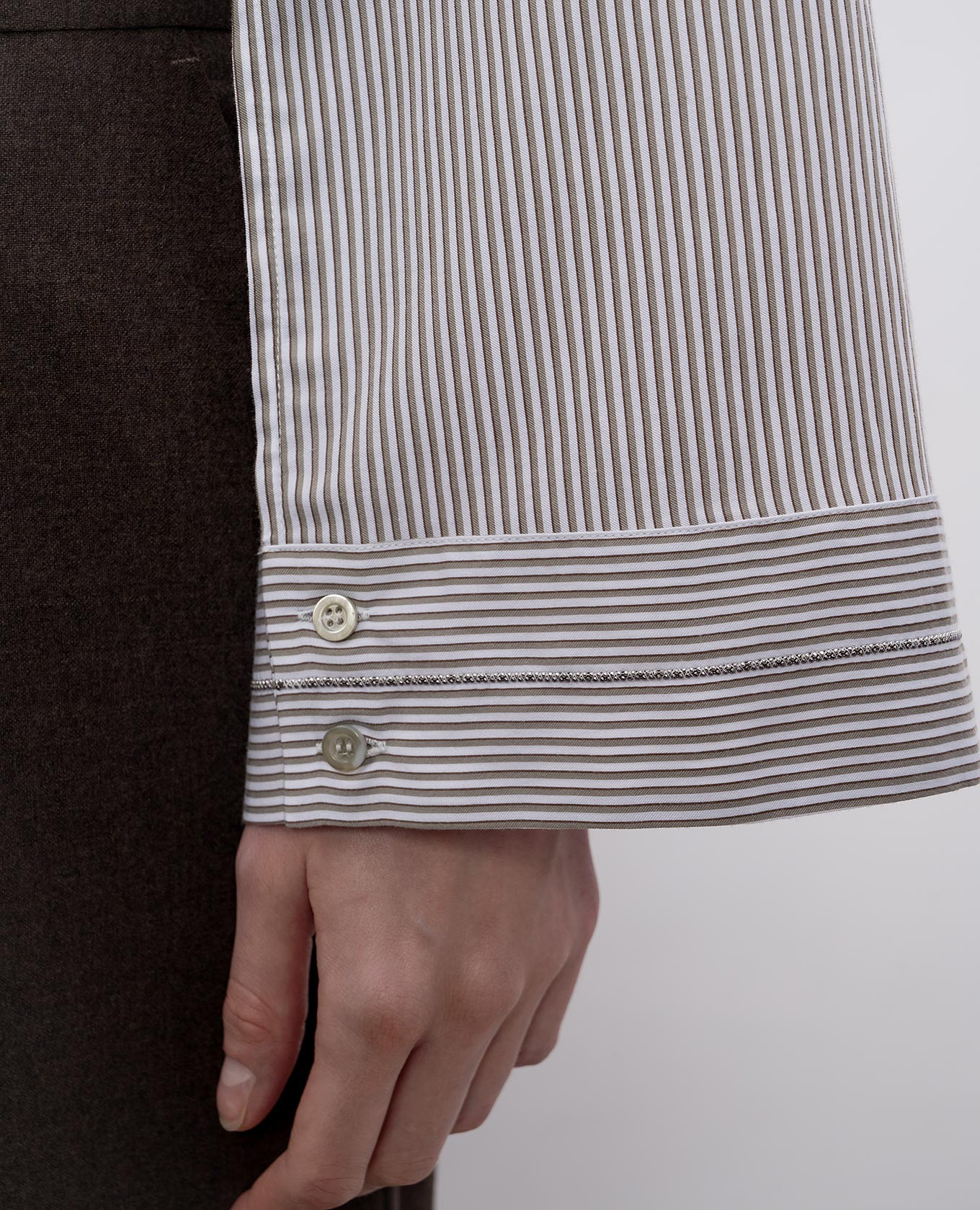Green striped blouse with monil chain Peserico 5
