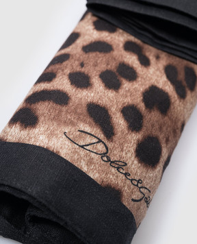 Dolce&Gabbana A set of linen napkins in an animalistic print TCGS04TCADO