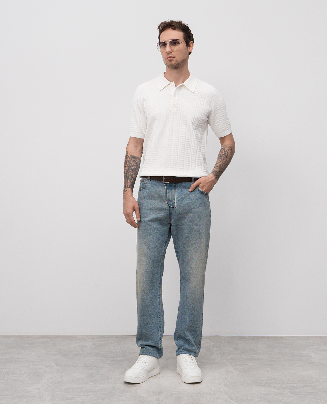 

Blue jeans with a worn effect Balmain, Light blue