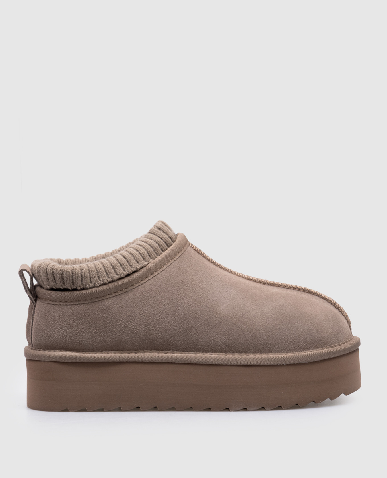 

Beige suede clogs Colors of california, Бежевый