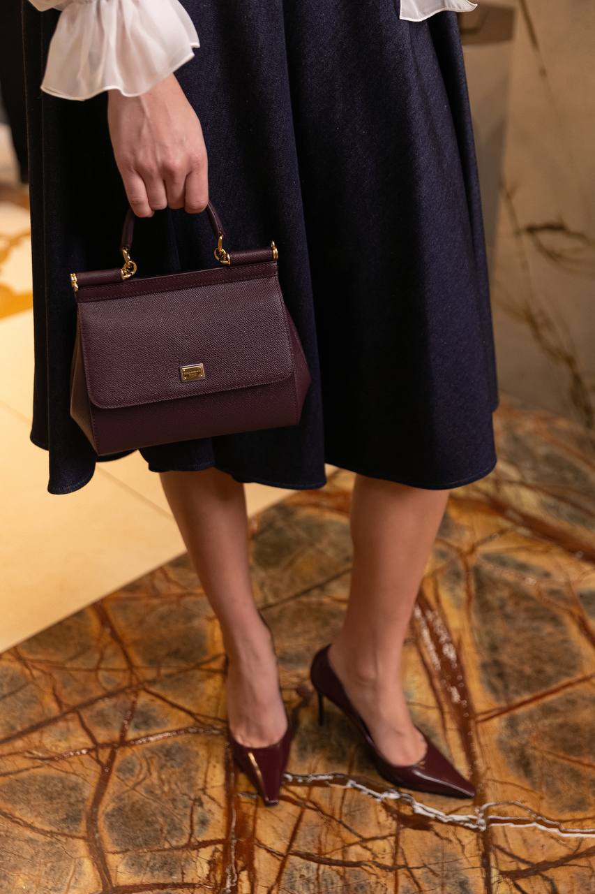 

Burgundy leather glossy shoes with logo Dolce&Gabbana