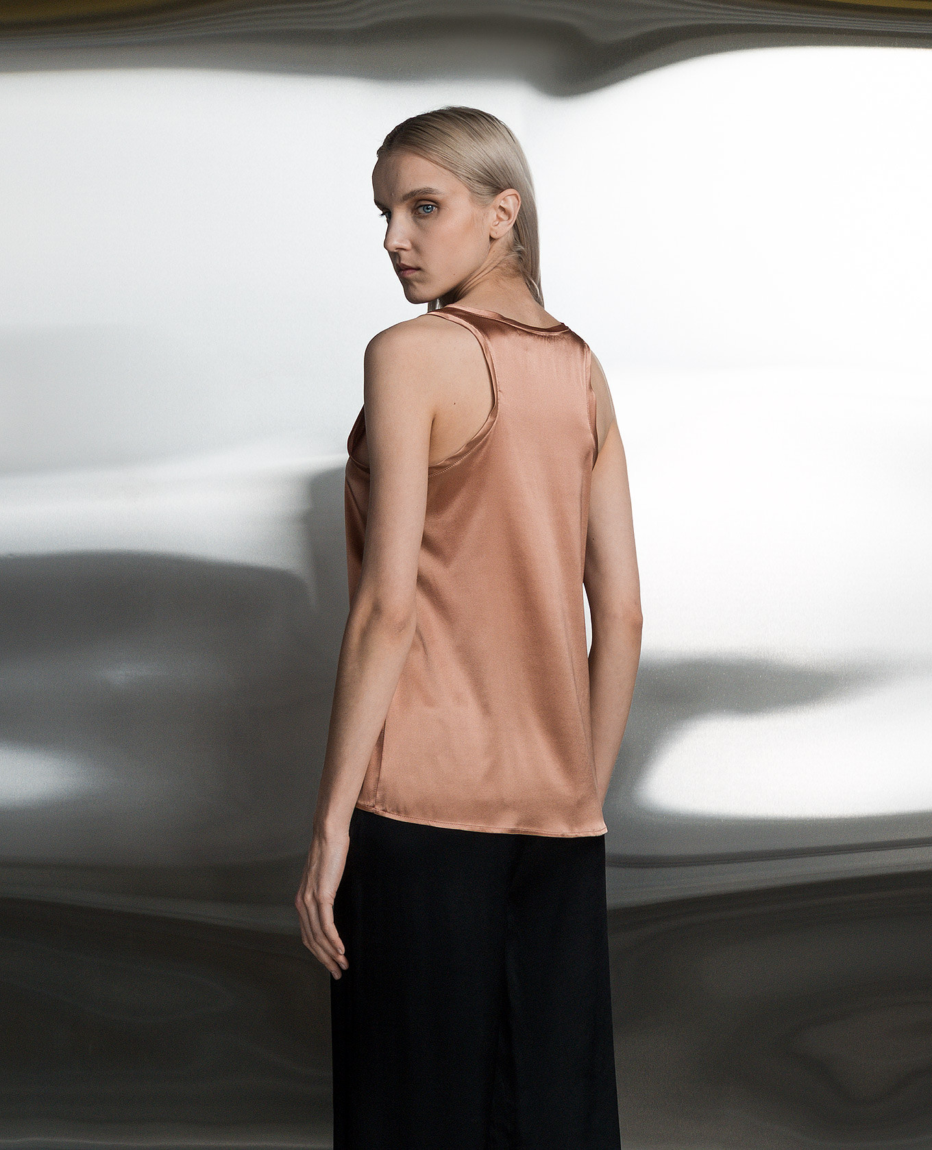 

Brown silk top Solotre