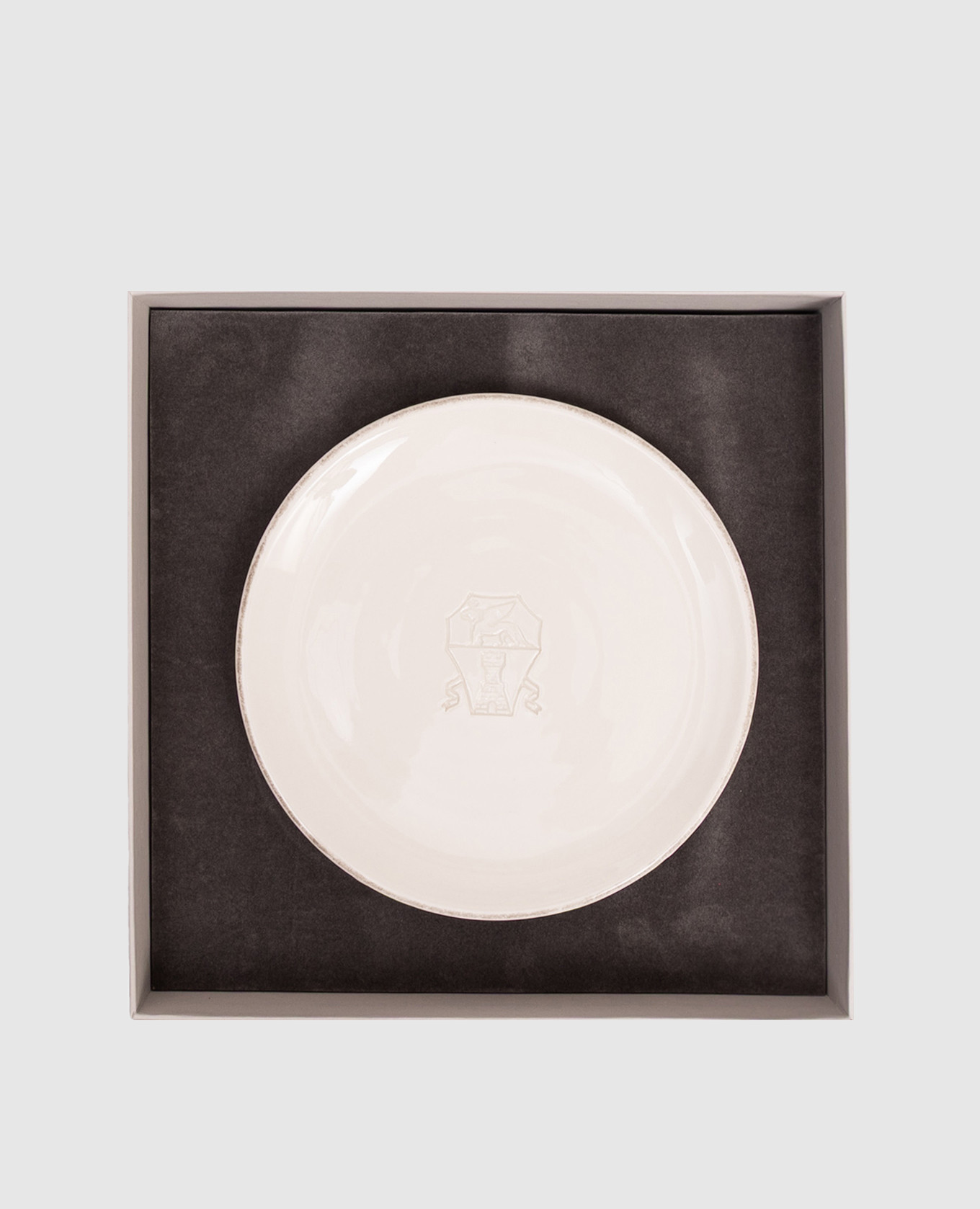 

Beige ceramic saucer Tradition with logo emblem Brunello Cucinelli