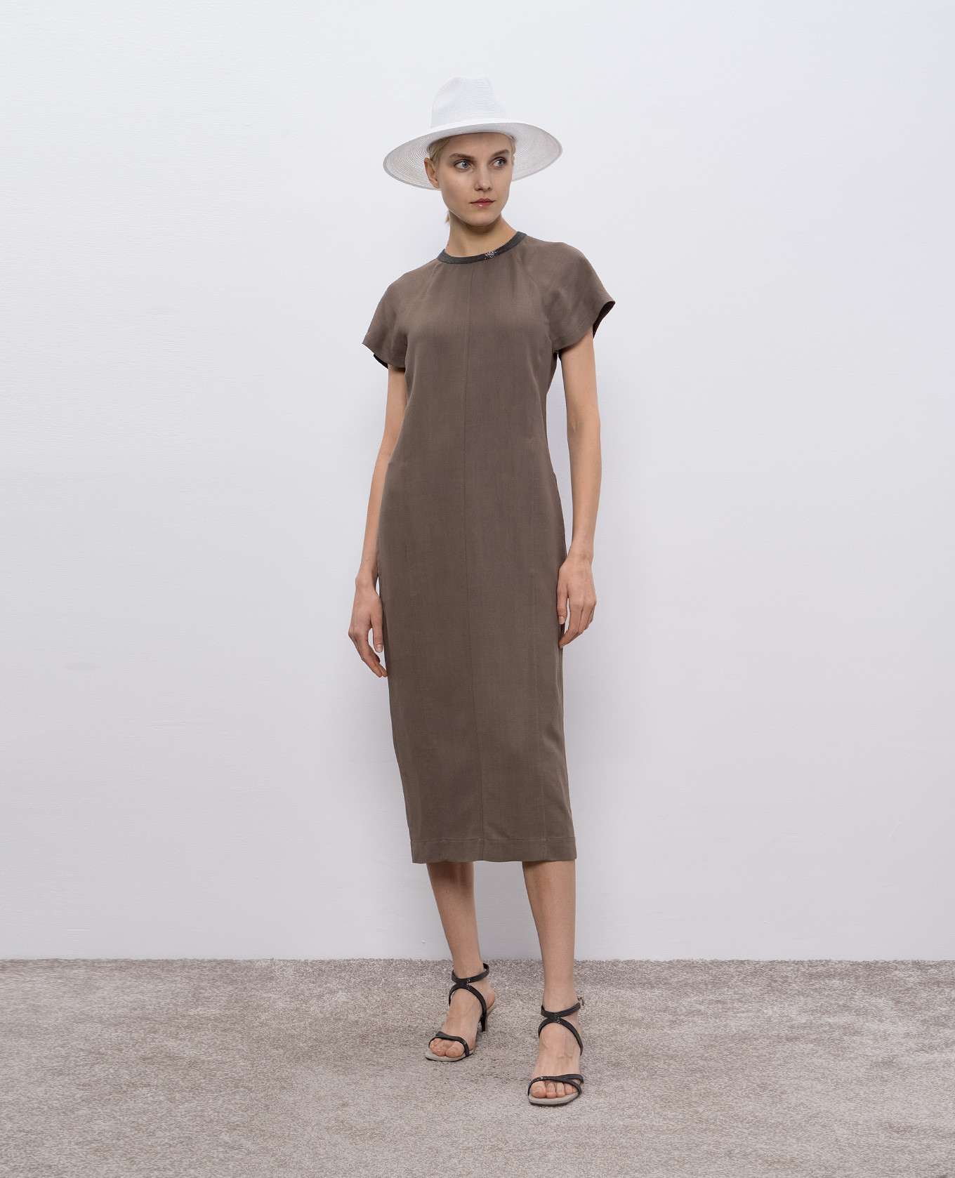 

Brown linen midi dress with monil chain Brunello Cucinelli