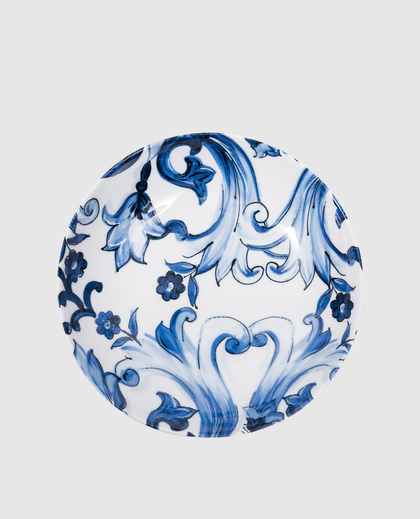 

A set of white porcelain plates for first courses in the Blu Mediterraneo print Dolce&Gabbana