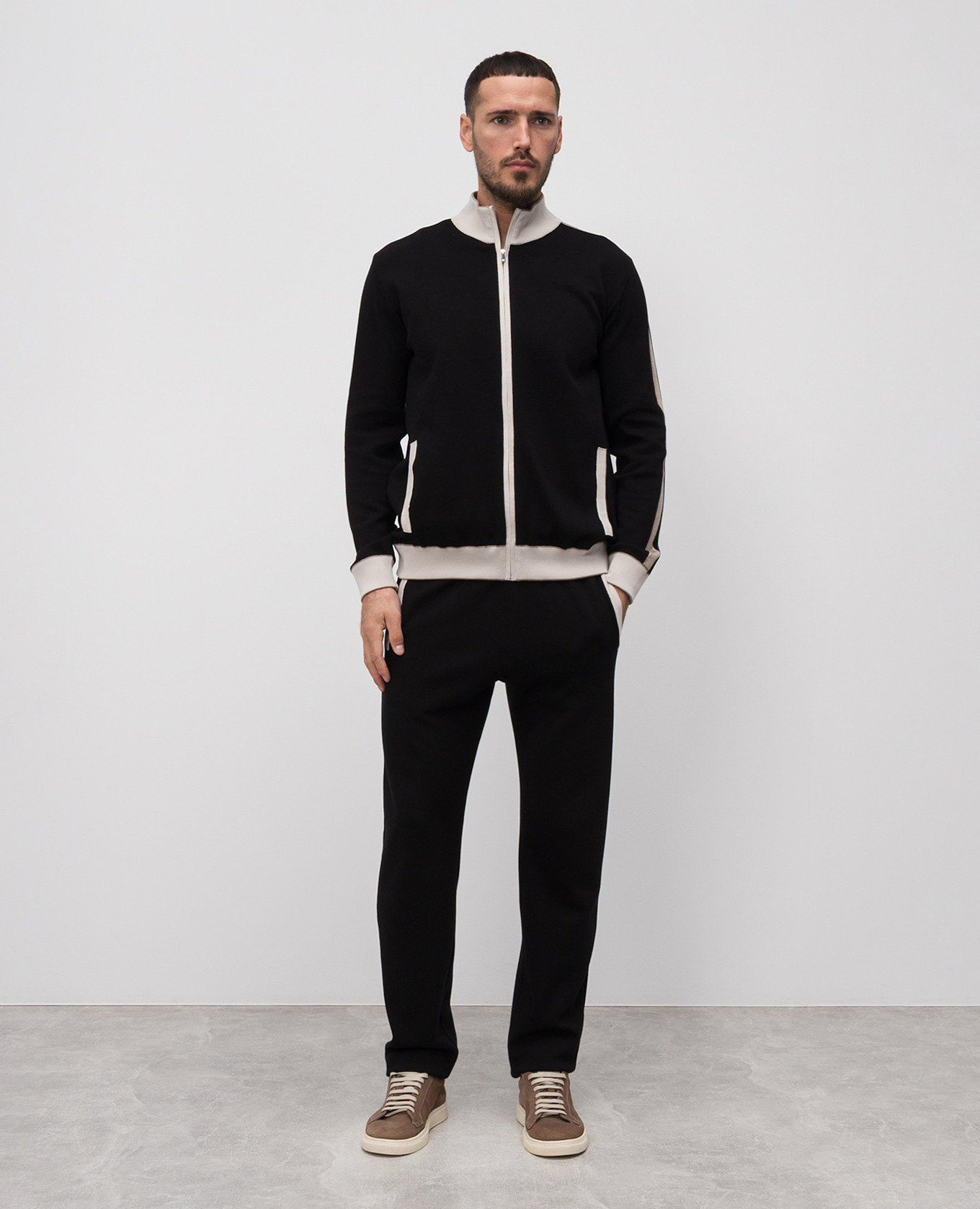 

Black tracksuit Bertolo Cashmere