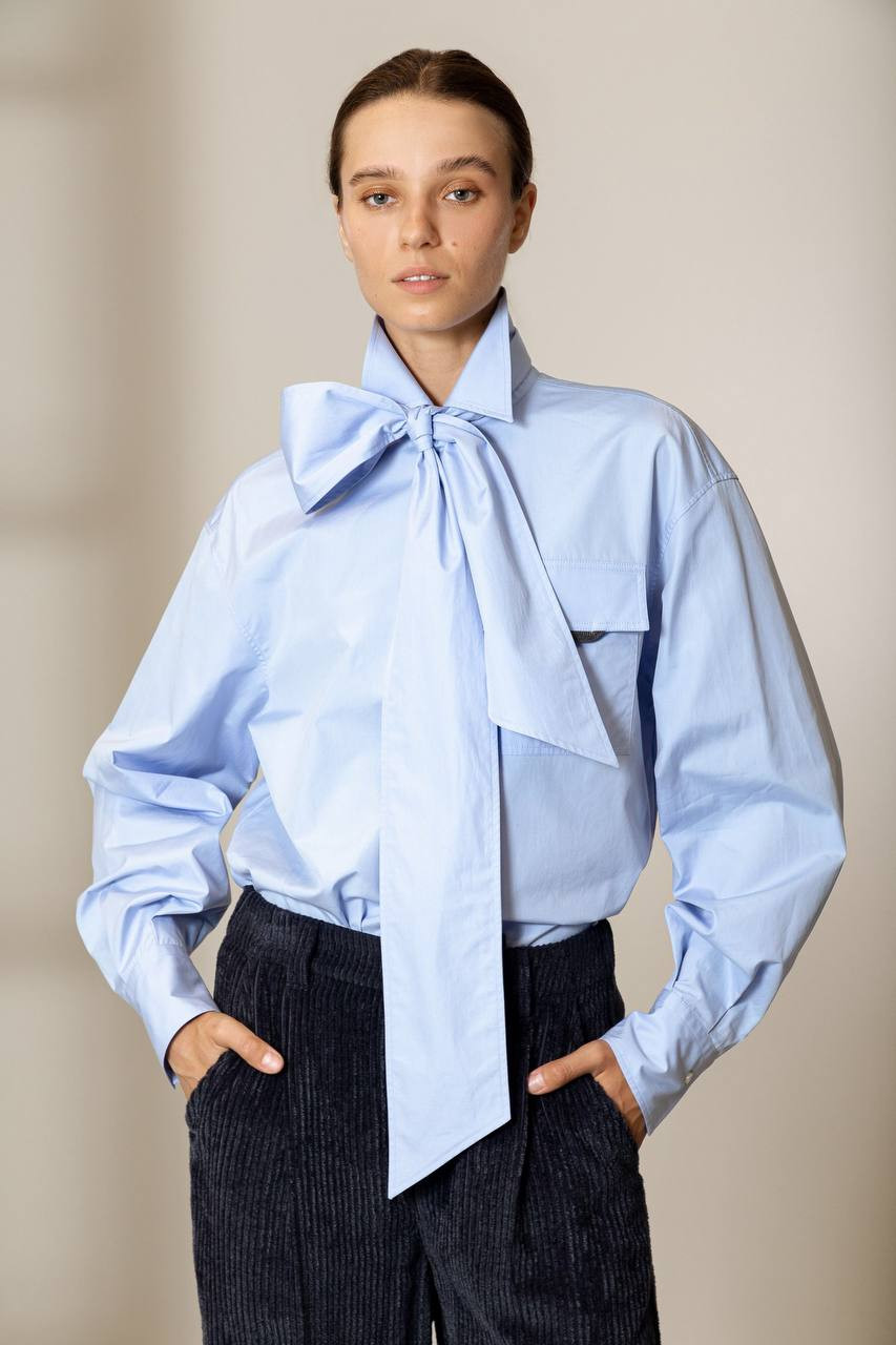 Blue shirt with a monil chain Brunello Cucinelli 6