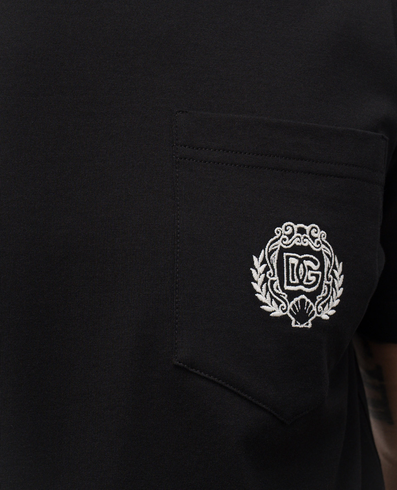 

Black T-shirt with embroidered logo Dolce&Gabbana