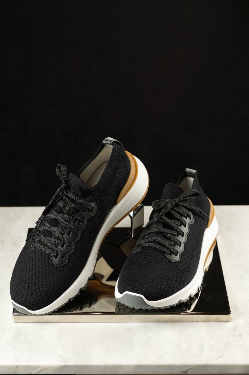 

Black sneakers with textured logo Brunello Cucinelli