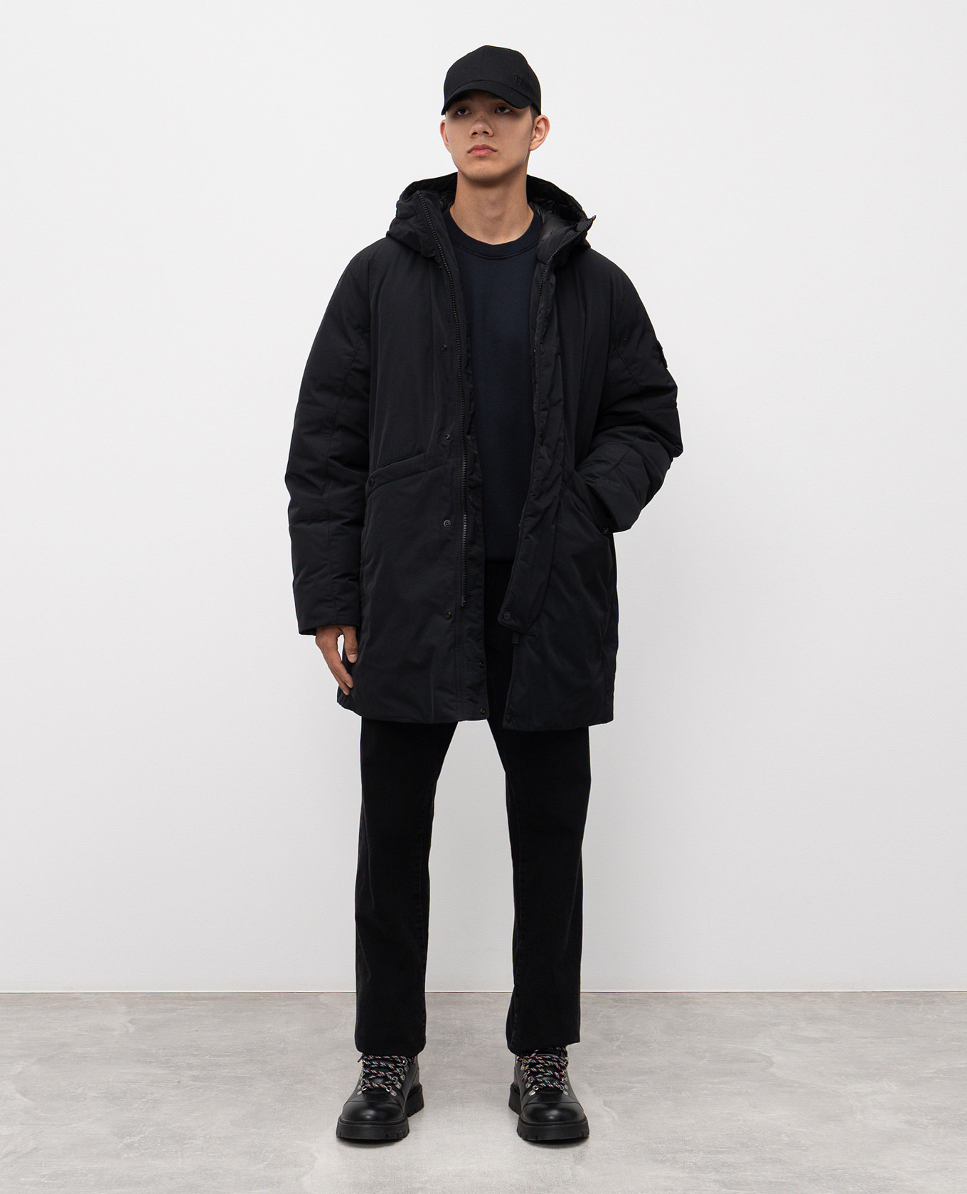 

Black down jacket with logo Stone Island