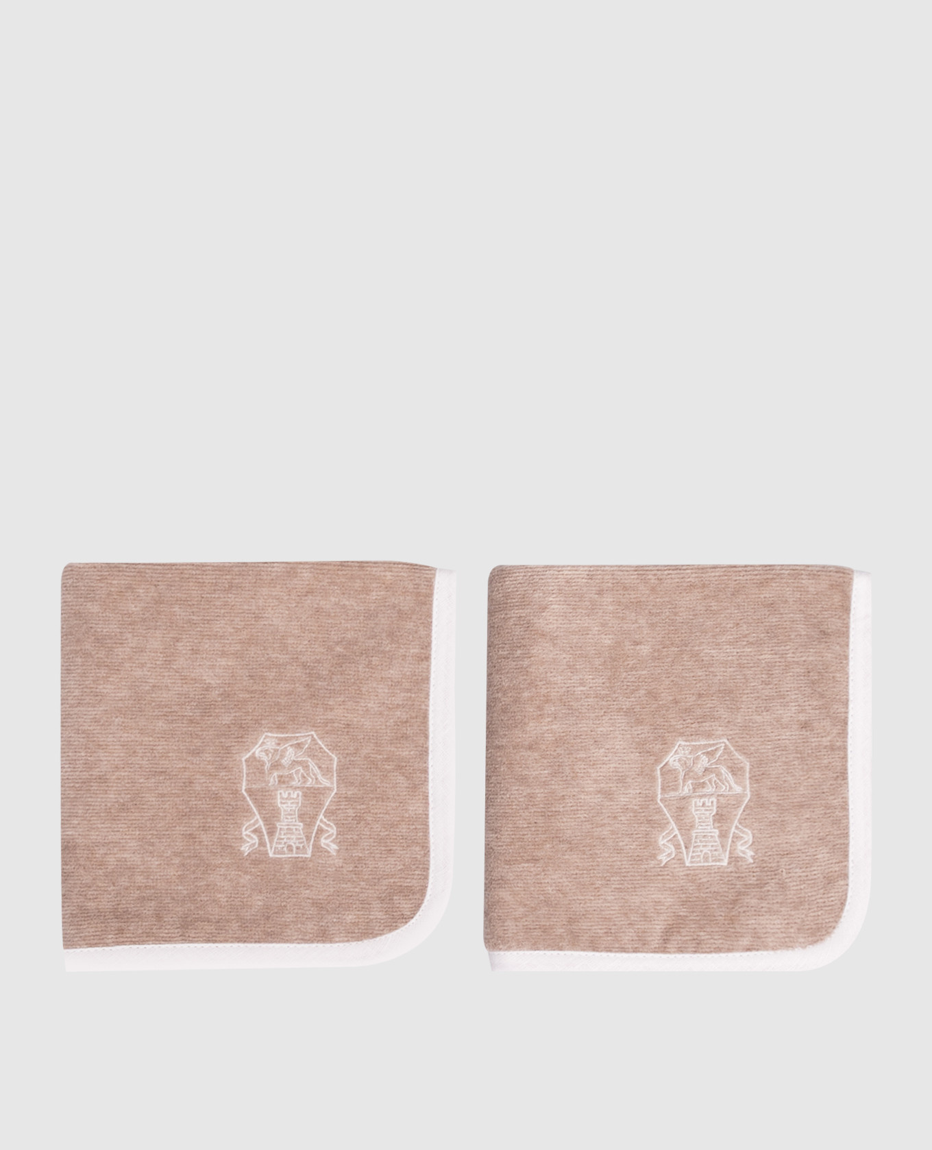 

Set of beige terry towels with embroidered logo emblem Brunello Cucinelli