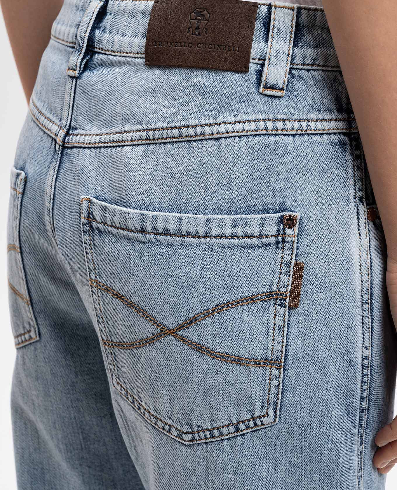 Blue jeans with a worn effect Brunello Cucinelli 5