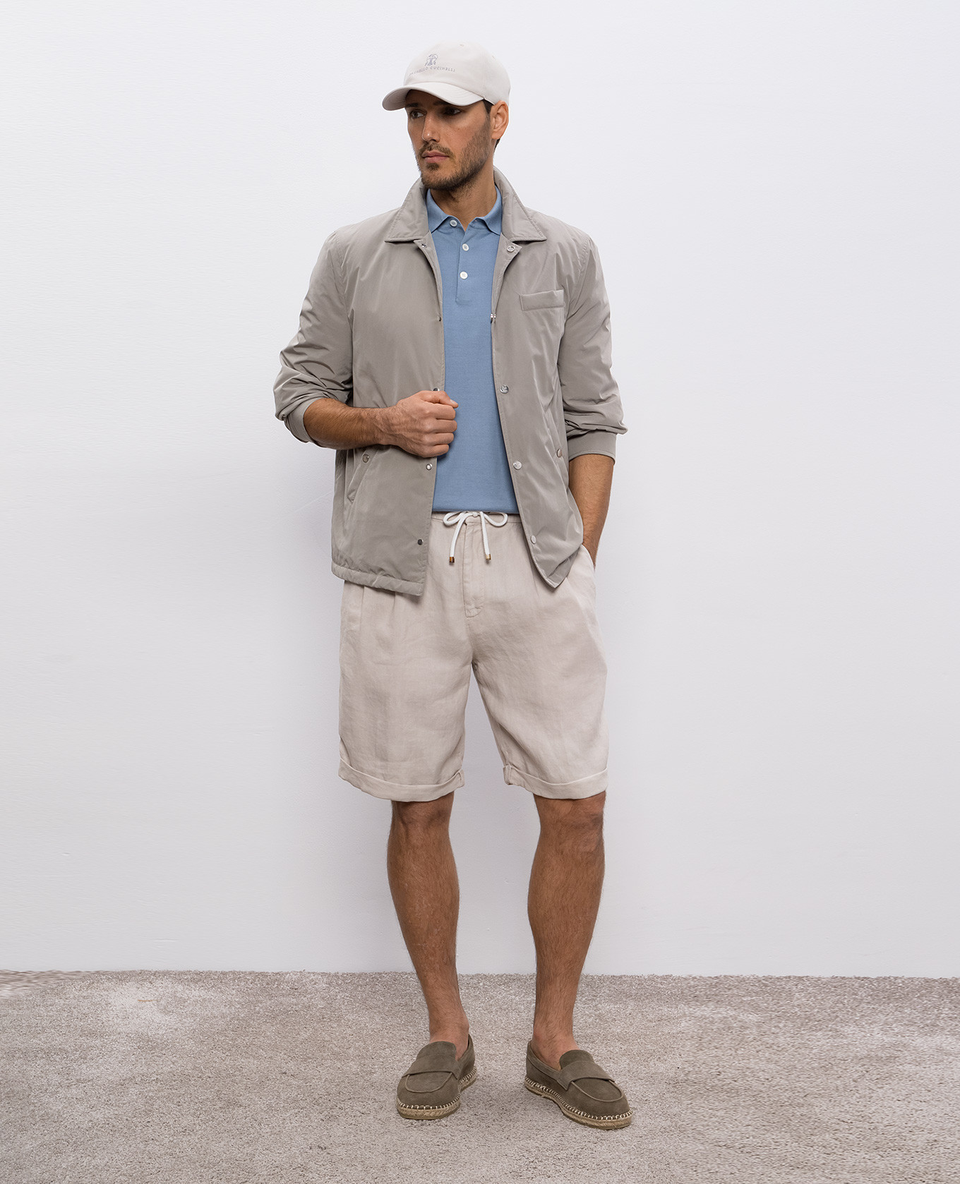 

Beige linen shorts with lapels Brunello Cucinelli
