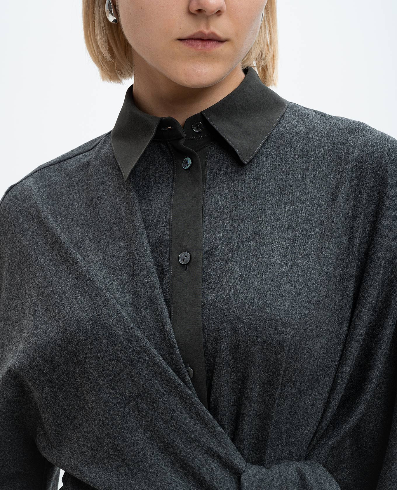 Gray wool and cashmere shirt dress with metallic logo Agnona 5