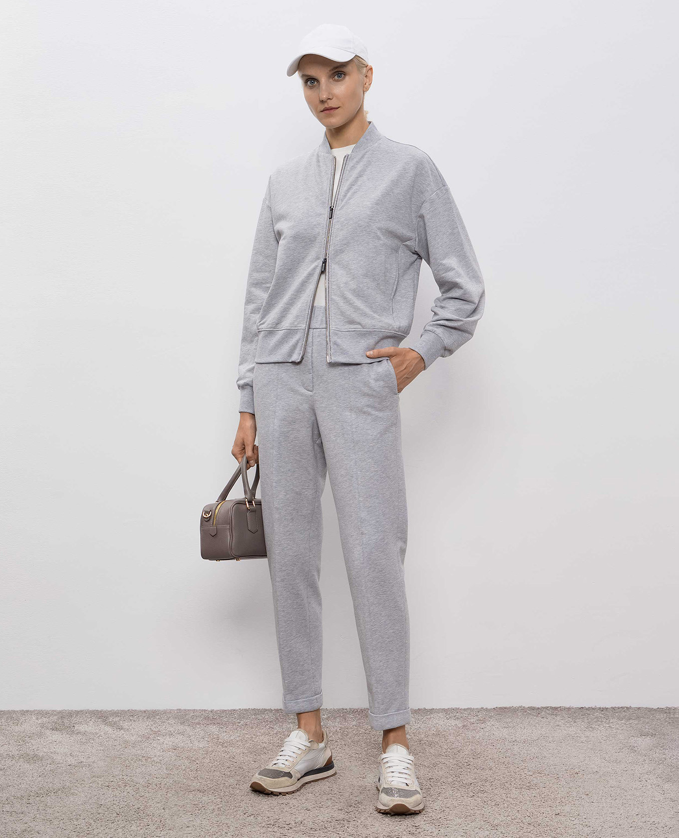 

Grey sports jacket with monil chain Peserico