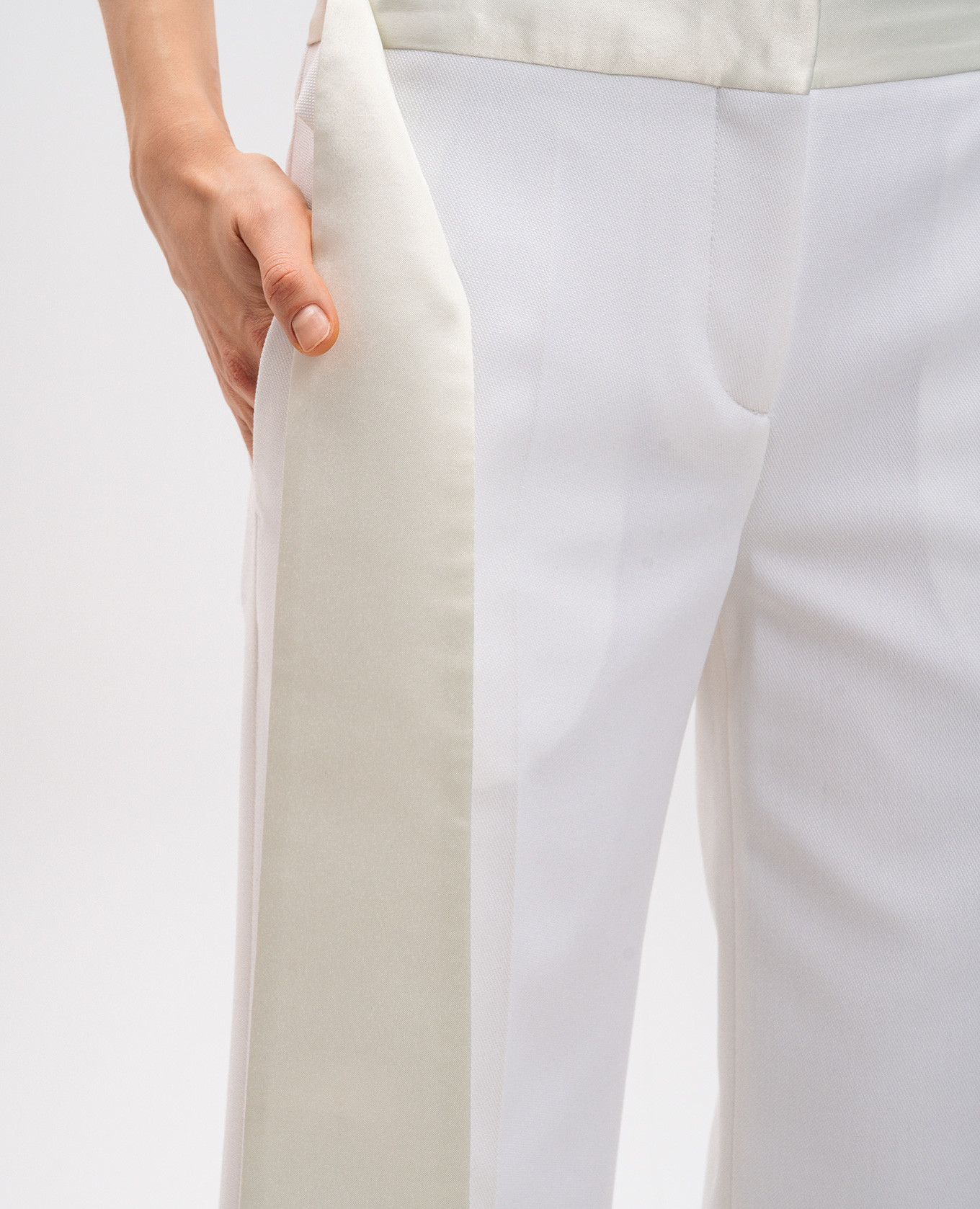 White flared pants with wool Victoria Beckham 5