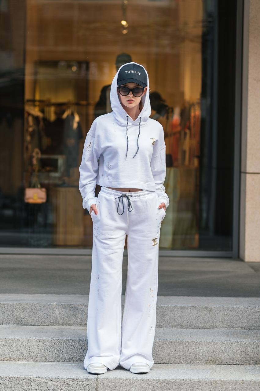 

White sweatpants with logo Twinset